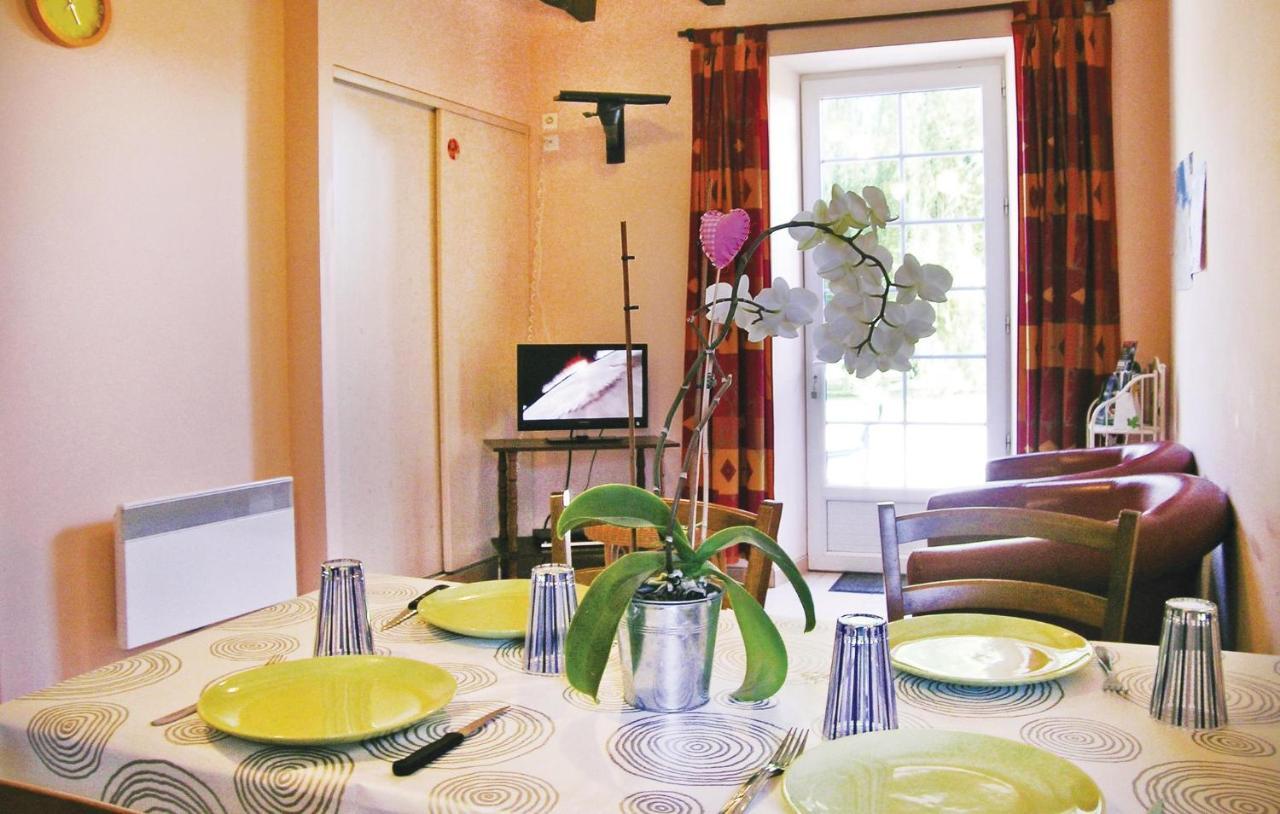 Amazing Apartment In Roz-Landrieux With Kitchen Экстерьер фото